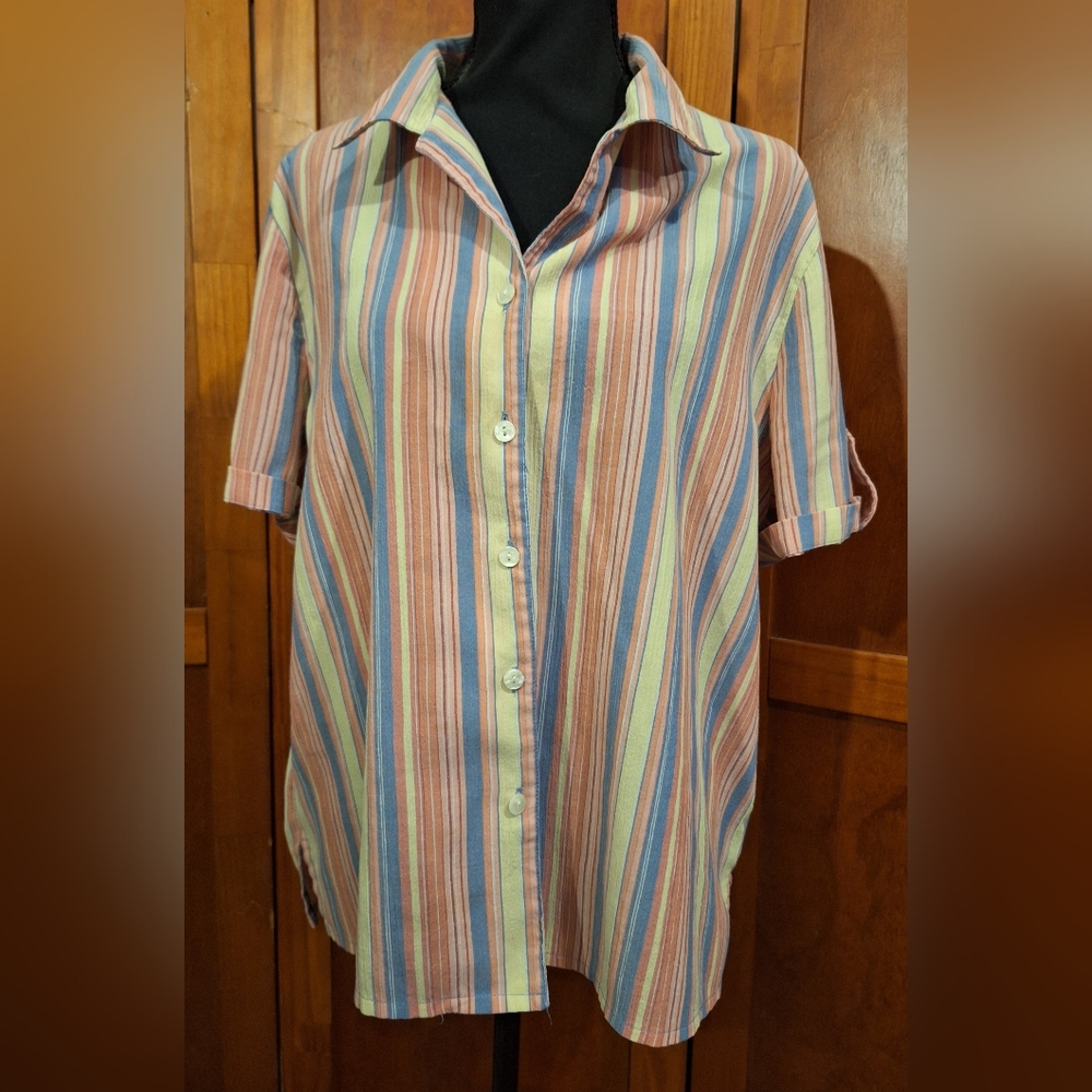🐈ALLISON DALEY short sleeve button-down shirt. Size PL